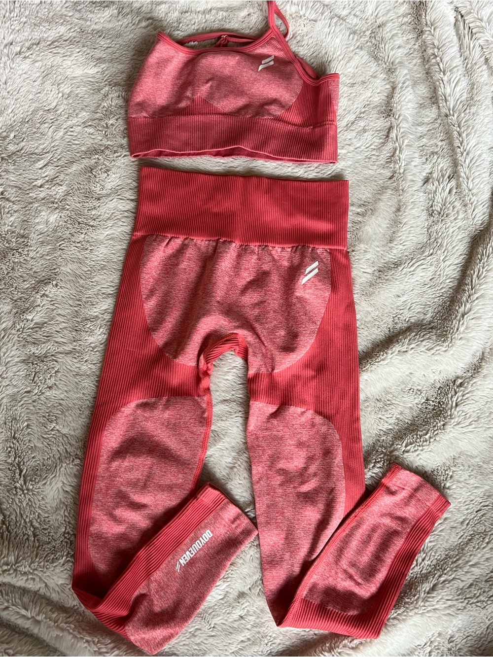Do you even women’s small Seamless Pink Active Leggings and bra Set